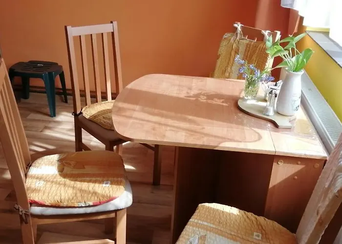 Lägenhet Plne Vybaveny 2+1byt S Balkonem A Koji Pro Kola A Lyze. *